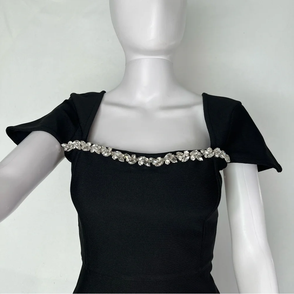 NWOT Dress Mini w/Embellished Neckline Bodycon Bandage Party Dress-Feminine Sz S